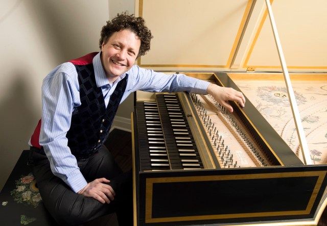 ct-ent-0311-classical-vinikour