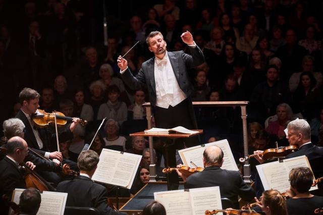 Mathias Pintscher by Roger Mastroianni 1